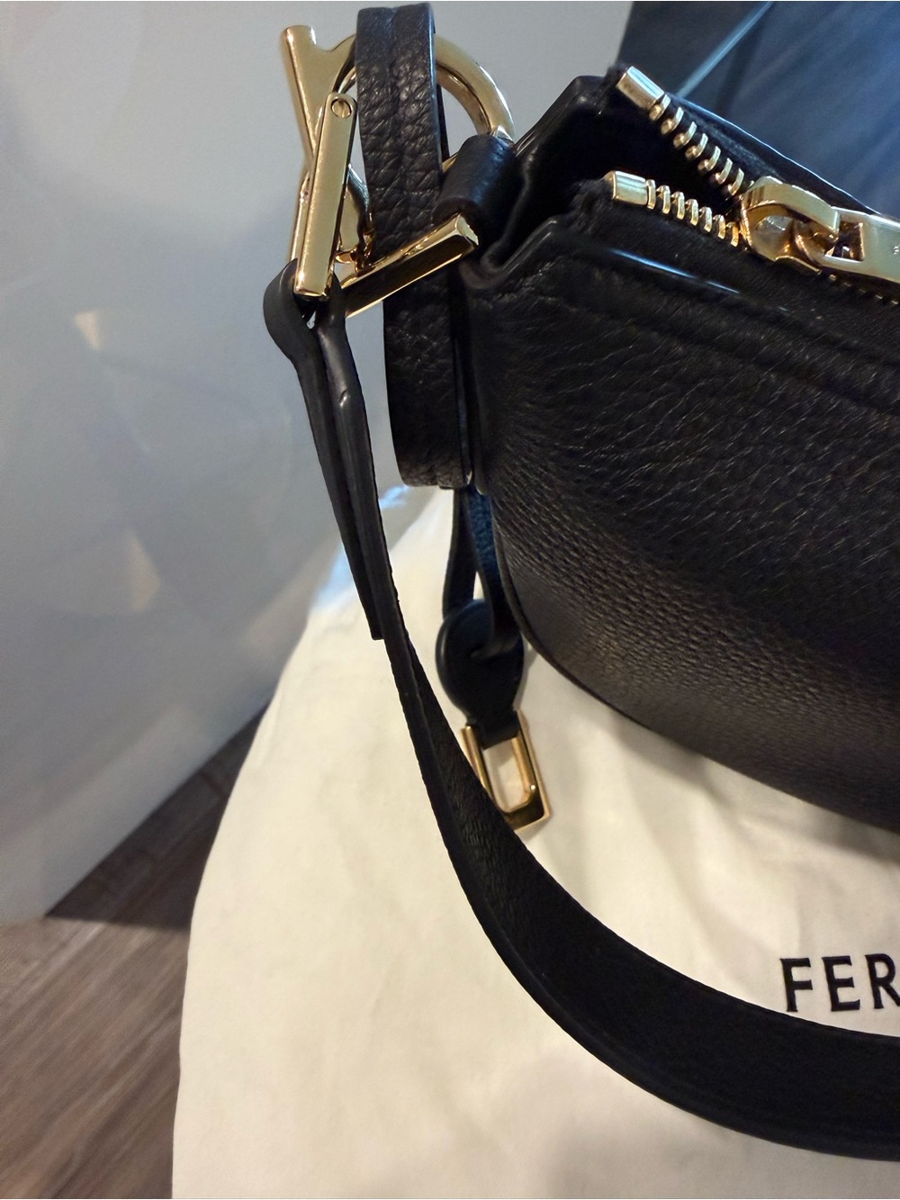 Salvatore Salvatore Ferragamo Black Pebbled Leather Crescent Shoulder Bag - Picture 4 of 9